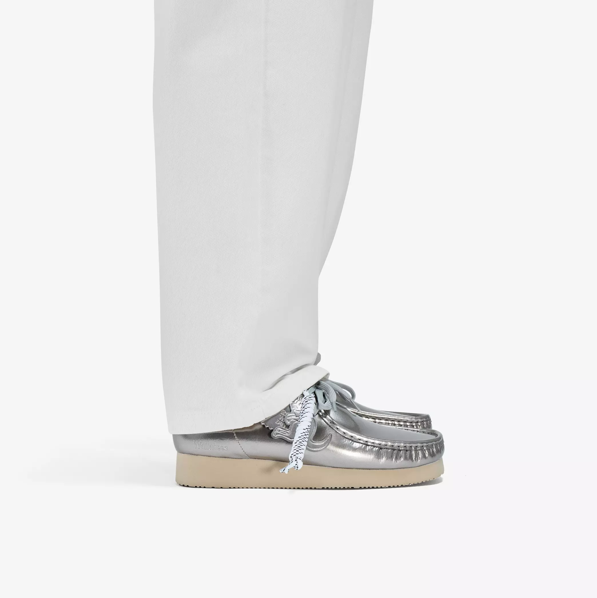 Clarks Wallabee 2604 Silver Patent Style: 26186501 - Image 3