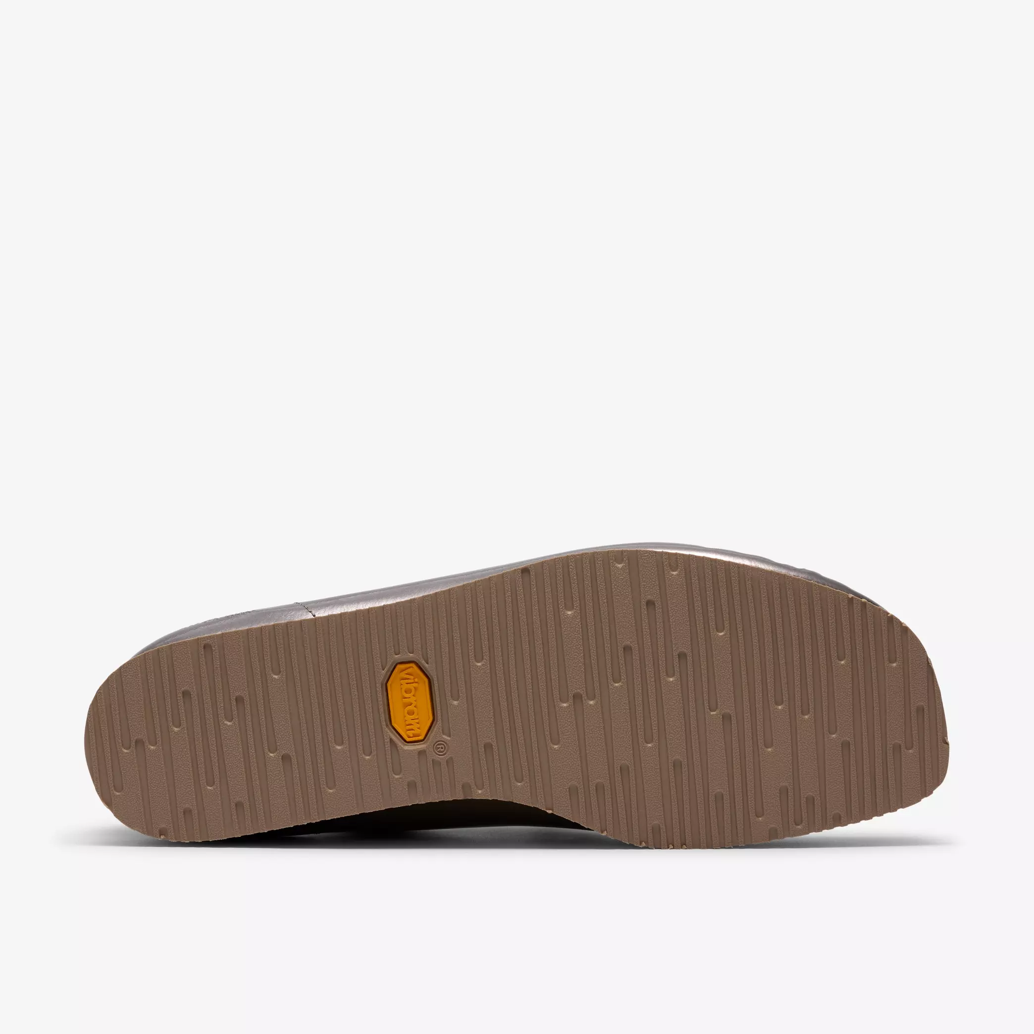 Clarks Wallabee 2604 Silver Patent Style: 26186501 - Image 4