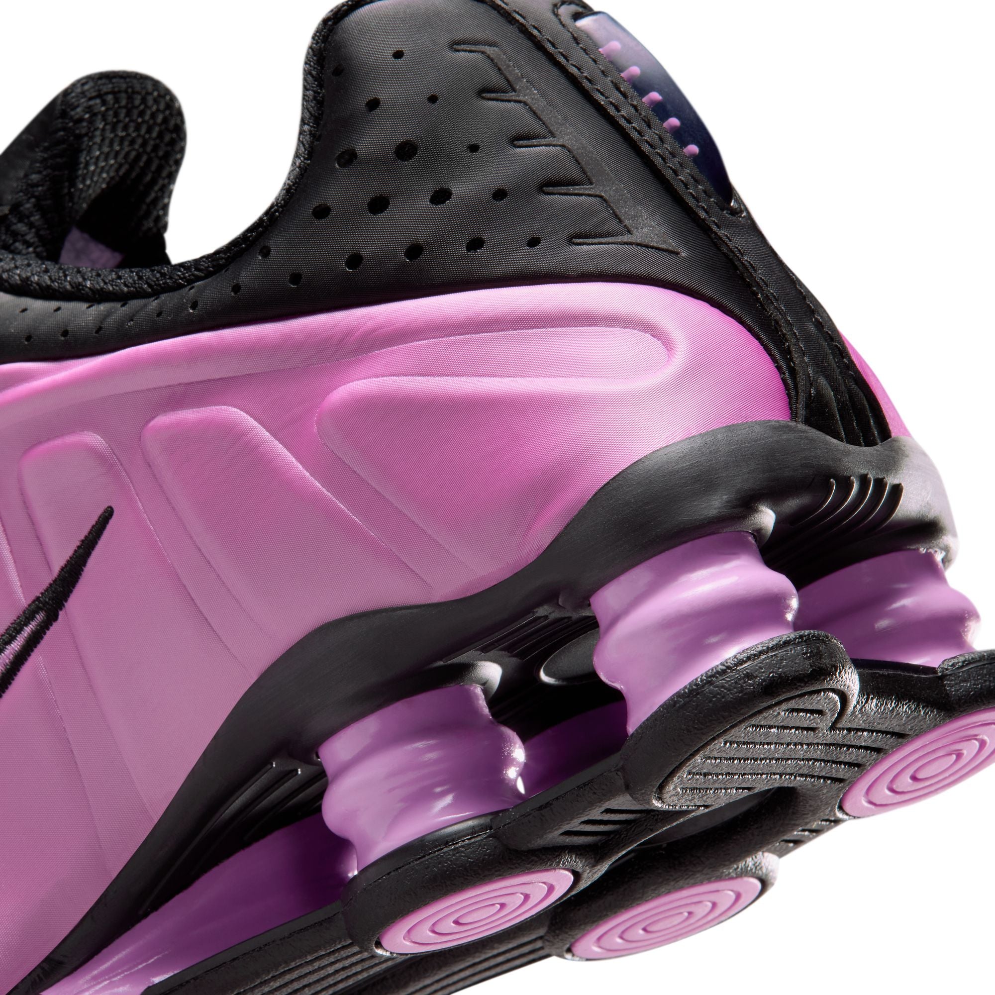 Nike Women's Shox R4 Color: BLACK/LT MAGENTA-BLACK Style: AR3565-014 - Image 6